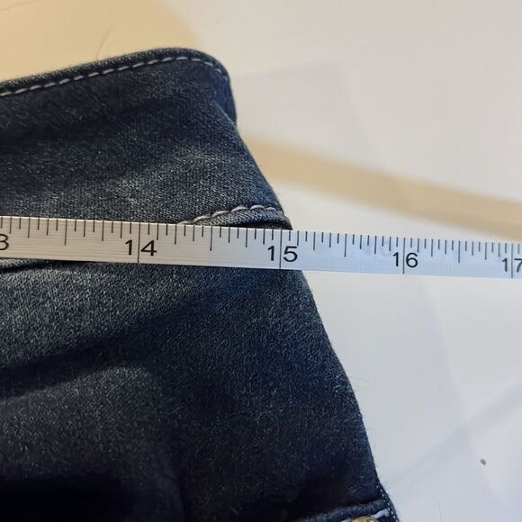 CATO est. 1946 denim jeans w/ whiskering & lots of stretch five pockets low rise - Picture 9 of 11